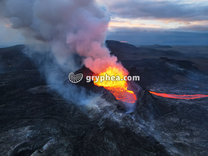 Volcan actif - Eruption volcanique (Fagradalsfjall 2021-07-10) - gryphea.org